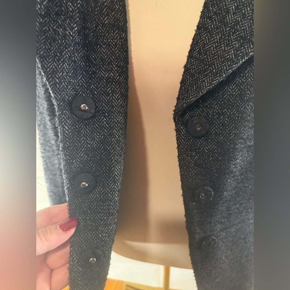 Ann Taylor Black Tweed Blazer with Wide Lapel and Deep V-Neckline - Picture 3 of 7
